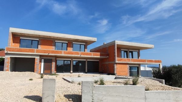 Modern villa for sale in Croatia, Vodice with a spacious floor plan and garage, surrounded by natural landscape
