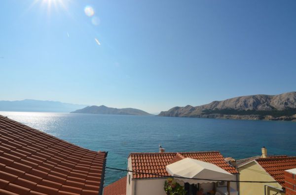 Baska: apartment with sea view near the beach to buy.