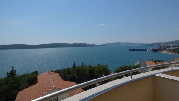 Apartments with sea view on the island Ciovo in Dalmatia for sale - Panorama Scouting.