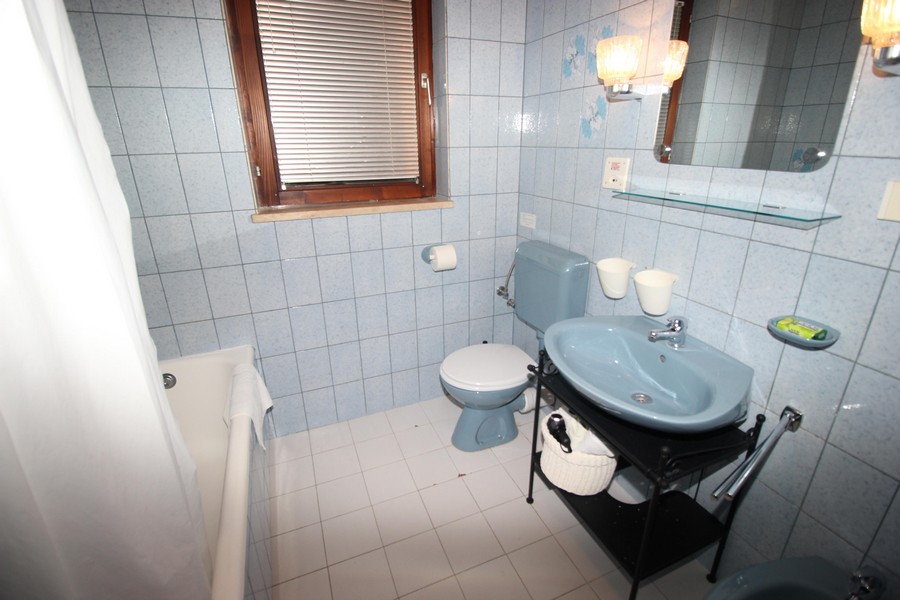 The bathroom of the apartment A1682, Croatia.