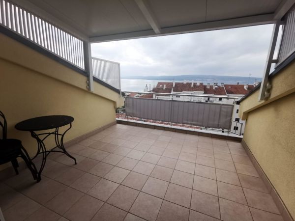 Furnished apartment for sale in Crikvenica, Croatia - Panorama Scouting.