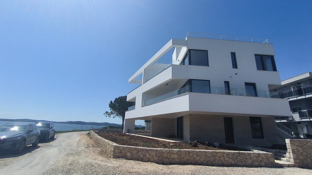 Seafront real estate in Croatia - A2898 in Sukosan, Dalmatia.