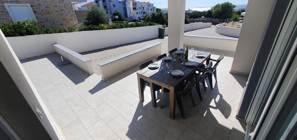 Apartment with sea view on 2 floors - Real Estate Croatia