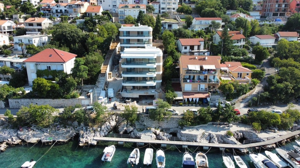 Real estate on the coast of Croatia - Panorama Scouting A3120.