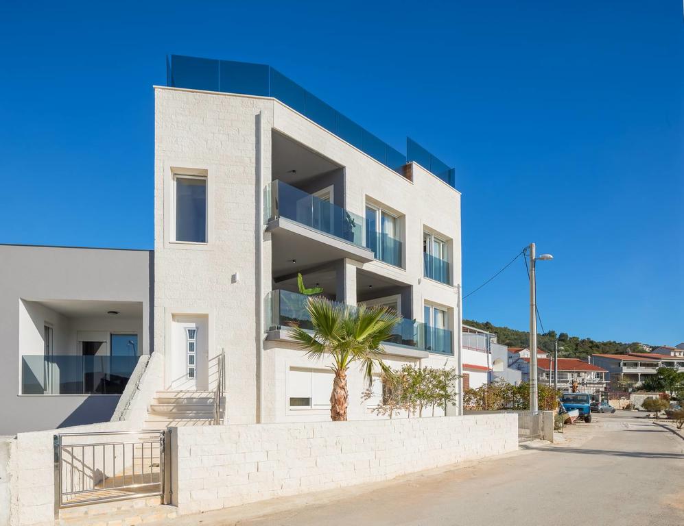 Modern villa in Dalmatia for sale.
