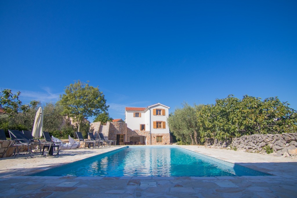 Large property in Croatia on the island of Krk buy - Panorama Scouting GmbH.