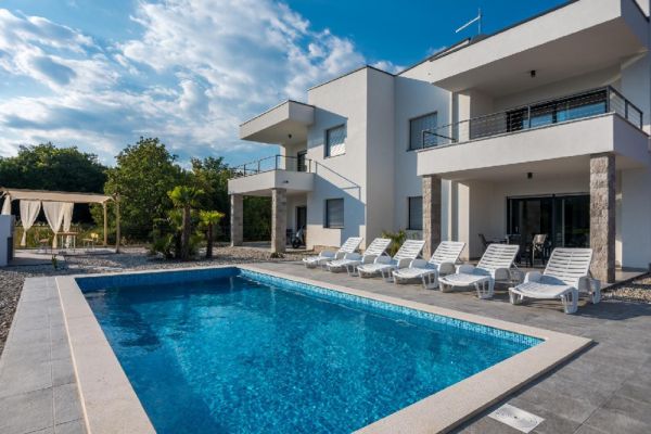 Villa for sale on the island of Krk in Croatia - Panorama Scouting GmbH.