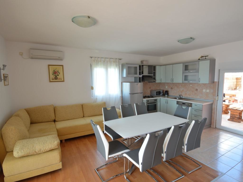 Furnished living area of ​​property H1336 in Croatia.