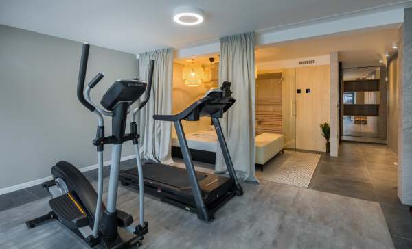 Fitness area with sauna and relaxation area