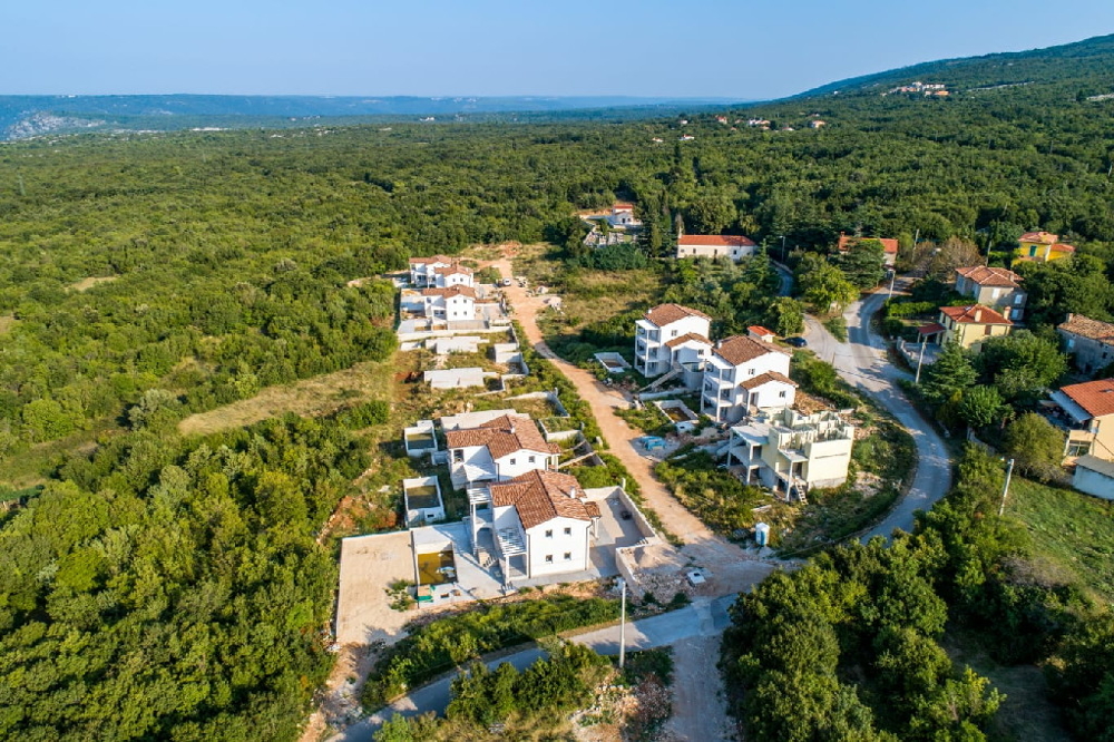 Stone house in a villa area in Croatia for sale - panorama scouting gmbh.
