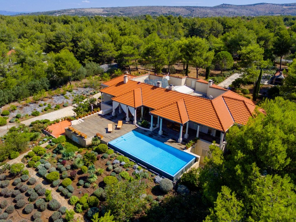 Luxury villa by the sea in Croatia for sale - Panorama Scouting Real Estate.