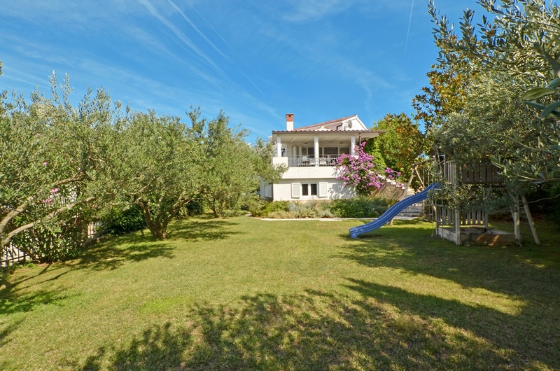 High quality luxury villa for sale on the island of Murter in Croatia - Panorama Scouting.