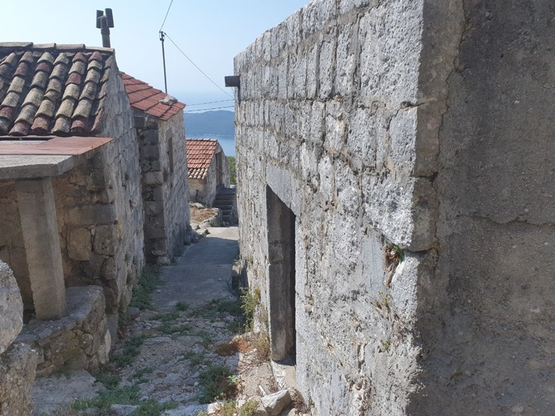 Traditional stone house near Dubrovnik in Croatia for sale - Panorama Scouting.