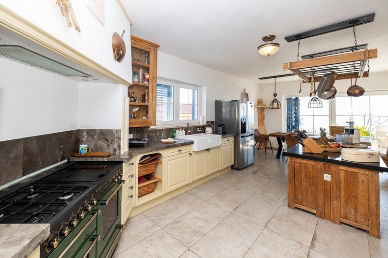 Kitchen with high quality furnishings. Property H1845, Crikvenica.