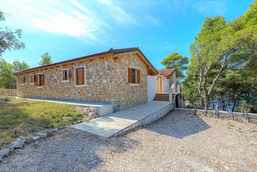 House for sale Croatia, Central Dalmatia, Ciovo Island + Trogir - Panorama Scouting Properties H2092, Price: 3.500.000 EUR - Image 3