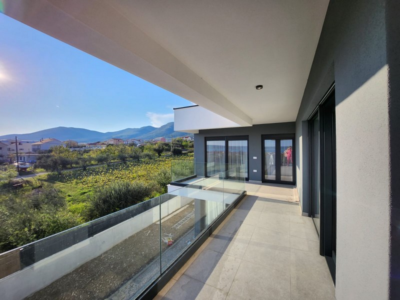 House for sale Croatia, Central Dalmatia, Kastela - Panorama Scouting Properties H2425, Price: 1.300.000 EUR - Image 2