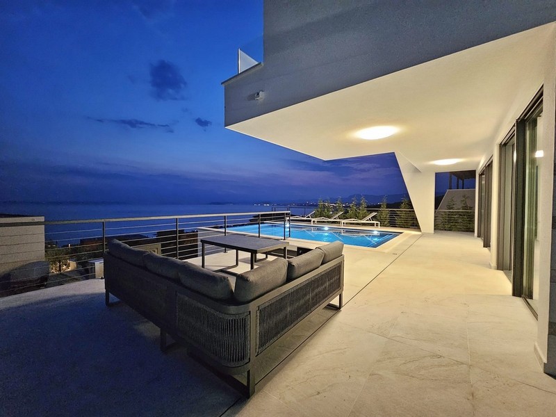 Buy villa Croatia, Panorama Scouting H2511 - Infinity pool with breathtaking sunset