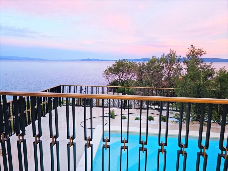 Real estate with pool and sea view Croatia - Panorama Scouting.