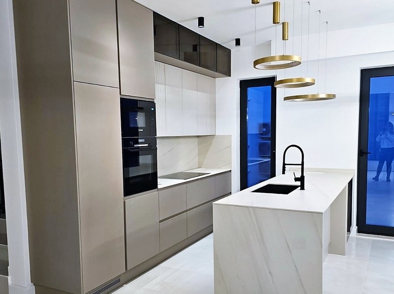 Modern and luxurious kitchen.