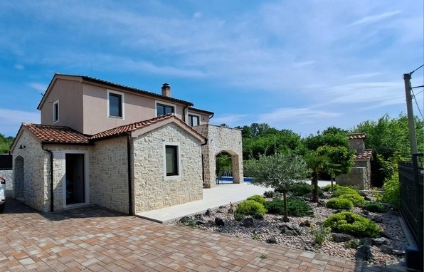 Stone house for sale in Croatia - Panorama Scouting H2586.
