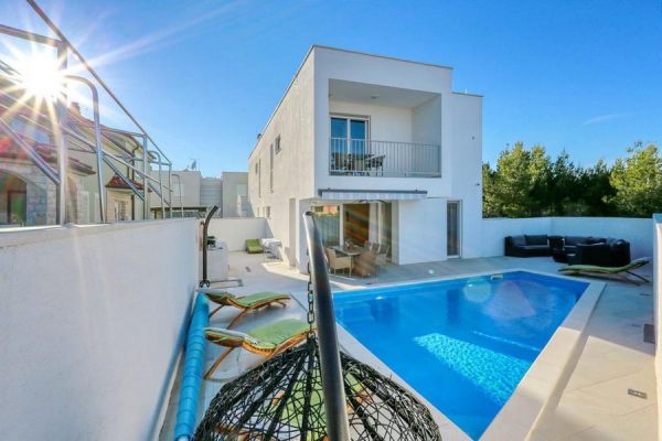 Buy a house Croatia - modern semi-detached house near the sea in Zaton near Zadar.