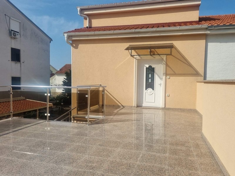 Entrance hall of the separate attic apartment of property H2658 for sale in Crikvenica, Croatia.