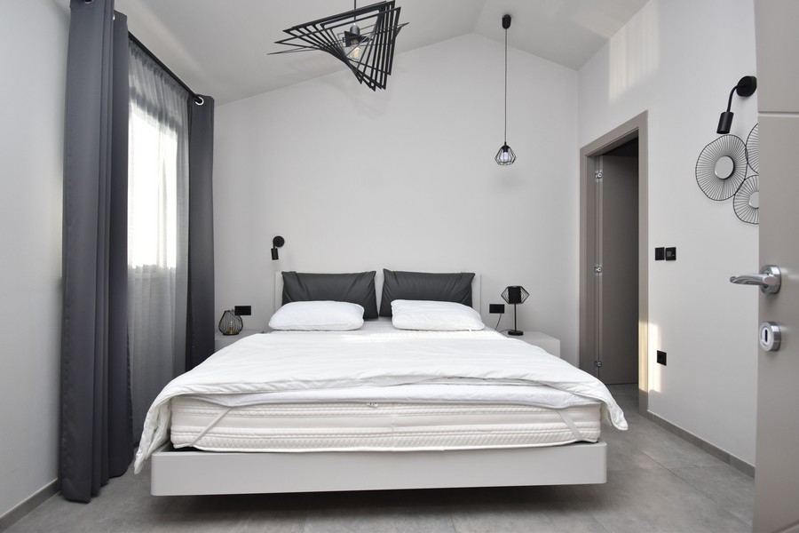 Bright bedrooms with partial access to the balcony