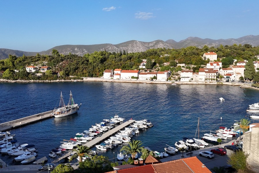Stone house with sea views on the island of Korcula