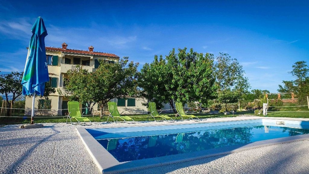 House with swimming pool for sale in Croatia, North Dalmatia.
