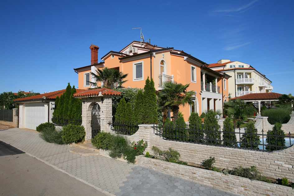 Luxurious villa by the sea in Croatia for sale.