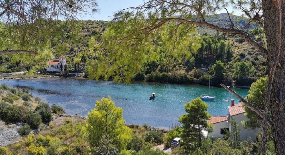 Buy a building plot in Croatia on the island of Brac - Panorama Scouting.